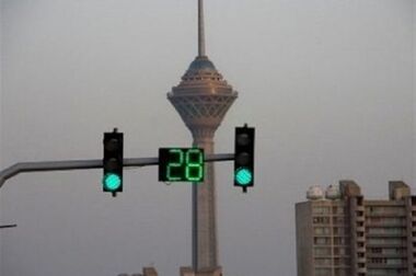 بزرگراه‌های منطقه ۲ به فرش گل مزین شد