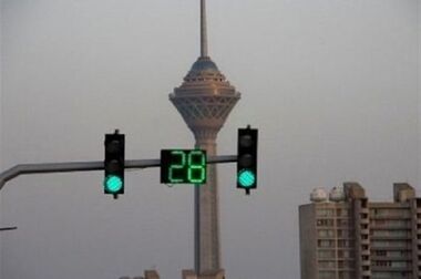 بزرگراه‌های منطقه ۲ به فرش گل مزین شد