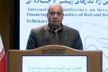 افزایش نیمی از ناوگان لوکوموتیو کشور تا پایان برنامه هفتم توسعه