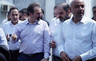 بازدید وزیر تعاون، کار و رفاه اجتماعی از بخش‌های آسیب‌دیده از جنگ پتروشیمی جم