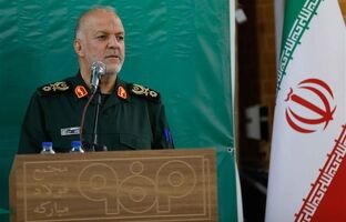 امروز خرمشهرِ کارکنان فولاد مبارکه کار در خطوط تولید است