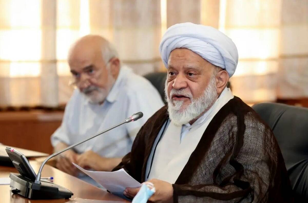مردم در شرایط تورمی دلار و سکه قرض بگیرند و بدهند/ اشکال شرعی ندارد