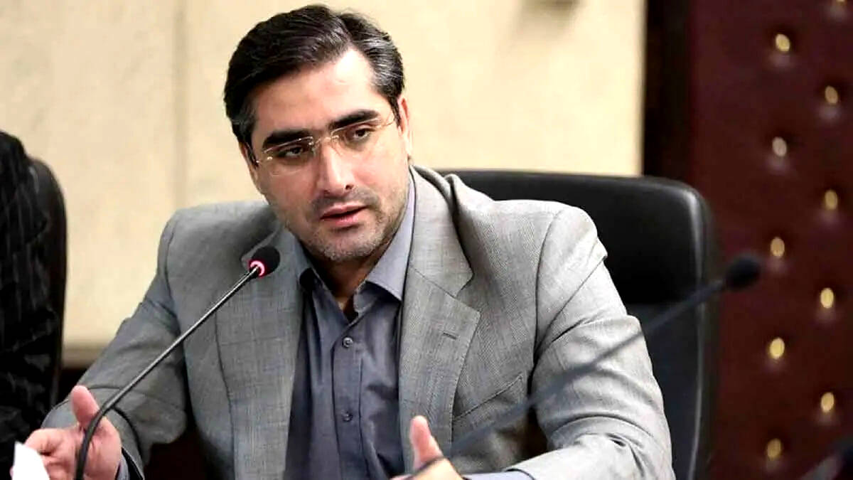 ۲۰ درصد برق کشور تلف می‌شود/ صنایع حاضرند برق را گران‌تر بخرند