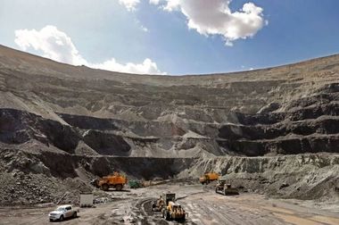 عرضه نخستین سری تختال‌های تولید آزمایشی فولاد سفیددشت در بازار