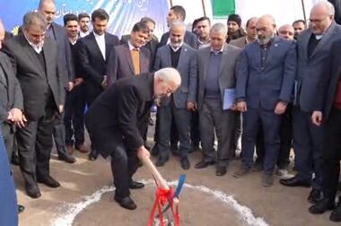 ظرفیت‌ نیروهای بومی کارخانه کک طبس قابل تحسین است 