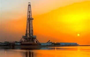 توسعه بزرگ‌ترین میدان مشترک نفتی ایران همچنان در هاله‌ای از ابهام