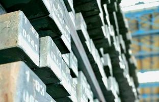 عرضه  ۵ هزار تن شمش فولادی  به‌صورت اعتباری ۳ماهه