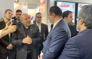  بازدید دبیر شورای عالی مناطق آزاد از غرفه ماکو در ششمین نمایشگاه لجستیک تهران