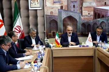 روابط عمومی، تسهیل‌گر فرایند ارتباطی در درون و برون سازمان است