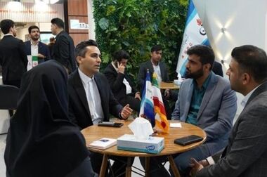 تقدیرنامه ۵‌‌ستاره تعالی سازمانی به پتروشیمی امیرکبیر اهدا شد
