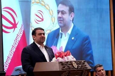 فراتر از خدمت، به رنگ انسانیت