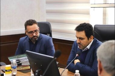 بازدید فرماندار شاهین‌شهر و میمه از پالایشگاه نفت سپاهان
