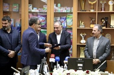 تجلیل پاکسان از کارکنان منتخب/ تقدیر از قلب تپنده تولید