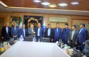 برگزاری مراسم تودیع سید مهدی صادقی، عضو اسبق هیات مدیره و سرپرست سابق معاونت توسعه سرمایه انسانی و پشتیبانی بیمه آسیا