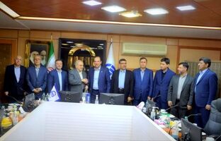 برگزاری مراسم تودیع سید مهدی صادقی، عضو اسبق هیات مدیره و سرپرست سابق معاونت توسعه سرمایه انسانی و پشتیبانی بیمه آسیا