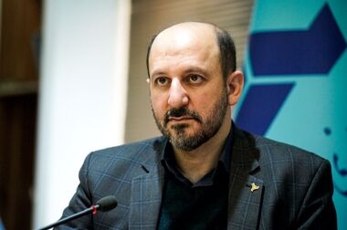عرضه خودرو در بورس کالا راه‌حلی جامع‌ برای حل مشکل بازار خودرو نیست