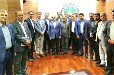 تجلیل از نماینده پیشکسوت با حضور سرپرست بیمه ایران