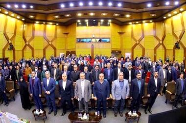 «دی‌آموز کارت» بانک دی؛ حساب ویژۀ دانش‌آموزان با سود، تخفیف و تسهیلات