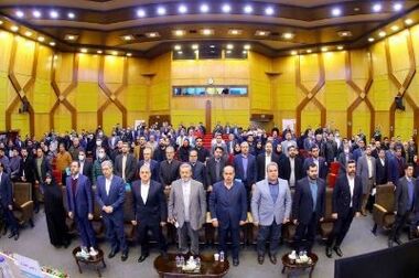 رضایتمندی خانواده ایثارگران از مهم‌ترین اهداف دولت و نظام است/ همکاری‌های هلدینگ خلیج فارس و بانک دی افزایش می‌یابد