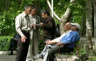  تورم نجومی، از نان تا دارو/ قدرت خرید بازنشستگان کمتر از همیشه است/ مزدبگیران از حاشیه شهرها هم رانده می‌شوند!