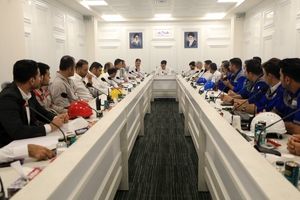 دیدار مدیرعامل پتروشیمی هنگام با نمایندگان کارکنان