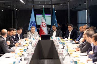  تفاهمنامه انتقال و تمرکز حساب‌ها و طرح‌های سامانه جامع خدمات رفاهی کارکنان هلدینگ خلیج فارس و شرکت‌های زیرمجموعه نزد بانک تجارت 