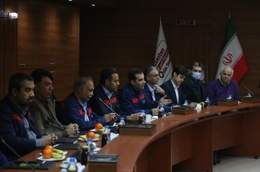 برگزاری مراسم گرامیداشت روز زن ویژه بانوان شرکت فولاد اکسین خوزستان / از بانوان فولاد اکسینی تجلیل شد