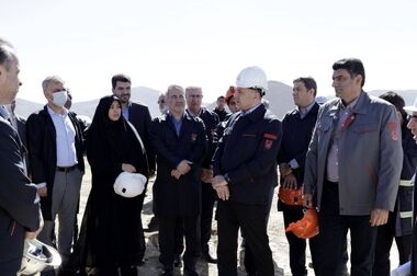 فاز نخست نیروگاه خورشیدی ۱۰۰ مگاواتی هریس اواخر سال آینده وارد مدار می‌شود