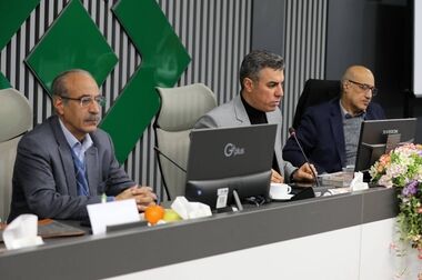 تقدیر از راهبر میز بیمه‌های اتومبیل پژوهشکده بیمه در پنجاه و نهمین سالروز تاسیس سندیکای بیمه‌گران ایران