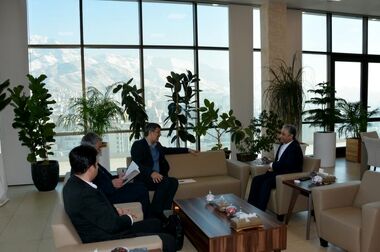 تجدید میثاق مدیرعامل و دیگر کارکنان بانک صنعت و معدن با آرمان های بنیانگذار انقلاب اسلامی حضرت امام خمینی(ره)