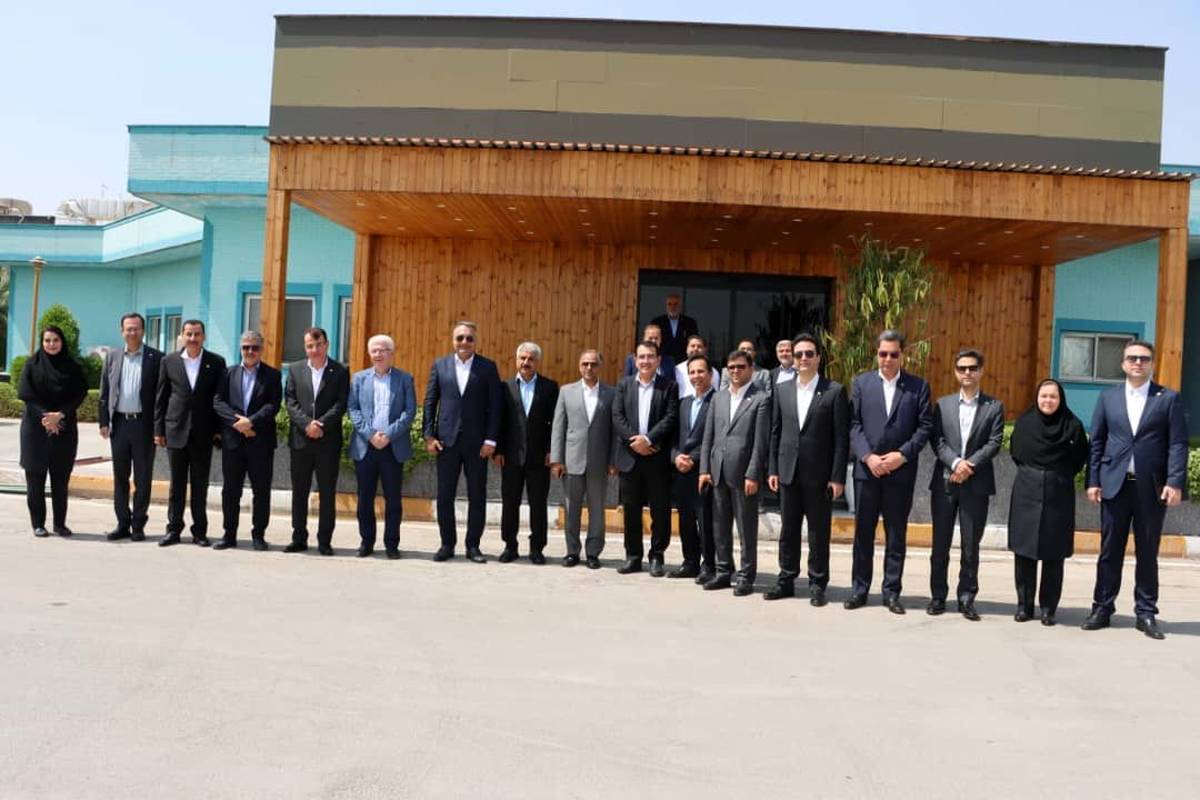 حرکت پتروشیمی اروند در مسیر توسعه مالی با همکاری بانک تجارت