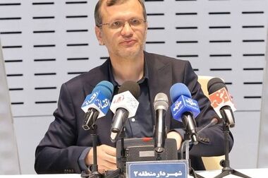 بازطراحی ایستگاه‌های اتوبوس منطقه ۲ با هنر سیاه‌مشق