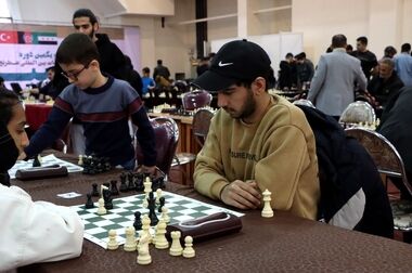 نخستین نشان برتر مدیریت سبز فعالین اقتصادی منطقه آزاد انزلی اهداء شد