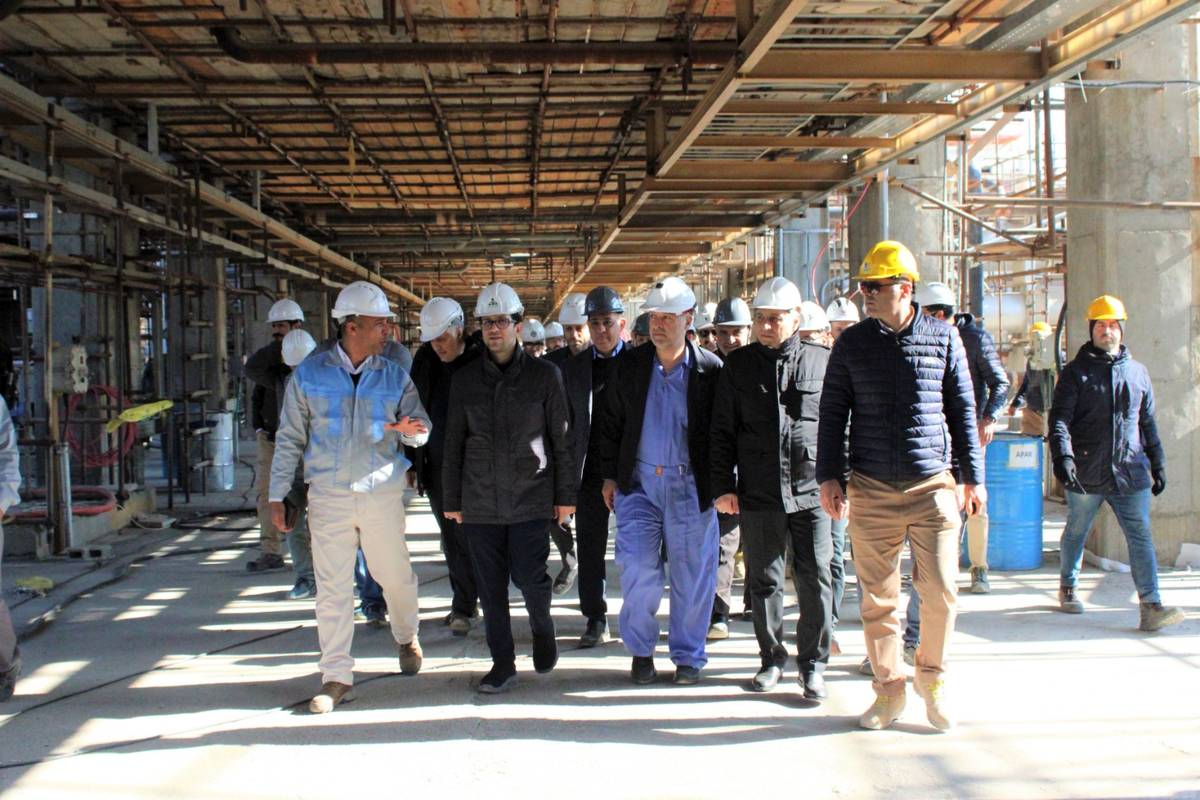 بازدید معاون وزیر نفت از پروژه‌های CCR و پست برق شهری پالایشگاه تهران