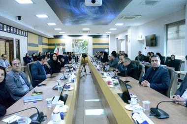 پنل تخصصی بانک صنعت و معدن با موضوع ”وضعیت بانک‌های تخصصی و توسعه‌ای در برنامه هفتم پیشرفت“