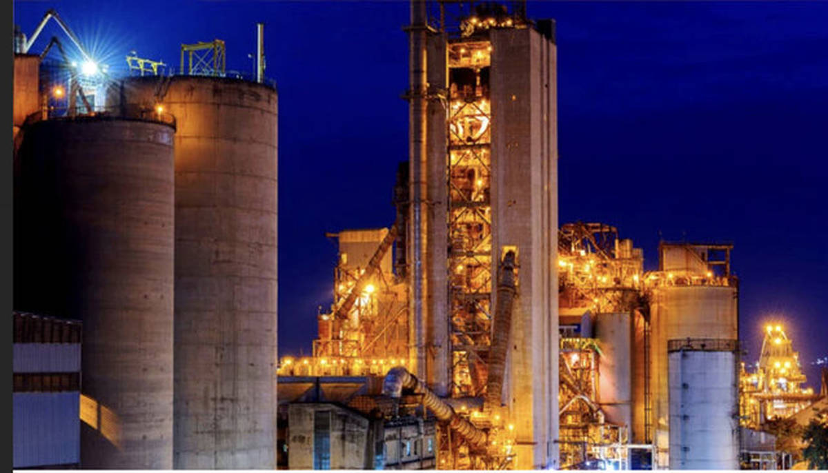 هشدار ۵ تشکل صنعتی نسبت به محدودیت برق صنایع/ درخواست بازنگری با قید فوریت