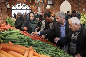 فعالیت میادین و بازارهای میوه و تره‌بار در روز عید غدیر