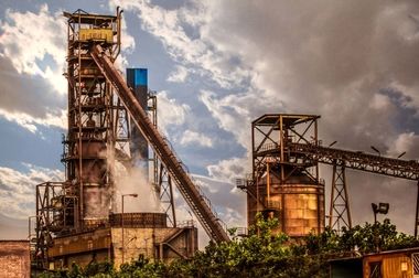 «ارفع» در جایگاه دوم تامین‌کنندگان برتر نیاز داخلی به شمش در مرداد ماه ۱۴۰۴
