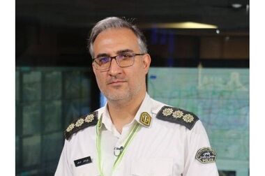 استقبال والدین از حضور پلیس در مقابل مدارس دخترانه/ طرح مهرآفرینان تا پایان سال  در کنار مدارس ادامه دارد