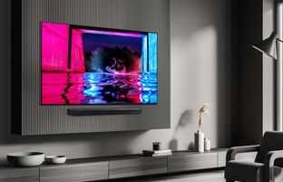 بررسی تلویزیون OLED S90D سامسونگ؛ تماشای  ۴kبا رنگ‌های واقعی و درخشان