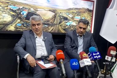 حضور عضو کمیسیون صنایع و معادن مجلس در غرفه صبانور   