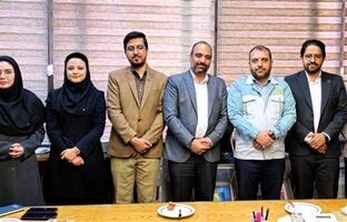 با همگرایی و تلاش جمعی، تصویری واقعی، مثبت و قدرتمند از خانواده بزرگ فولاد مبارکه ارائه کنیم