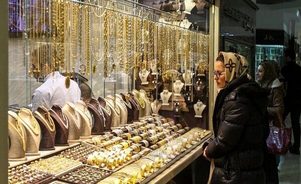 کاهش تقاضای طلا در داخل/ قیمت‌ها از نرخ جهانی عقب‌تر است