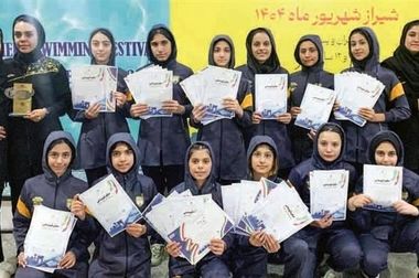 قهرمانی دختران آکادمی والیبال فولاد مبارکه در مسابقات زیر ۱۳ سال منطقه ۳ استان