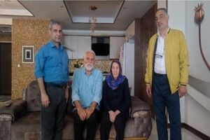 تجلیل نمایندگان پالایشگاه تهران از مادر گرامی شهید سرافراز خسرو قزوینه