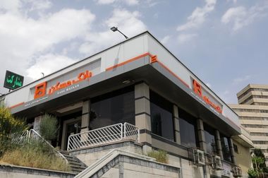 تحویل بیش از ۹۲۰۰ واحد نهضت ملی به متقاضیان در استان فارس/ پرداخت ۹۰ هزار میلیارد ریال سهم‌الشرکه به سازندگان نهضت ملی