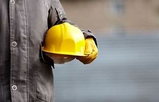  قانون‌گریزی‌ها در بازار کار؛ از ندادن مزایا تا بیمه‌نکردن