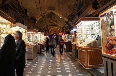 رشد تقاضای دارایی امن، قیمت طلا را به اوج یک‌هفته‌ای رساند