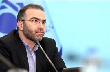 دشمن با گرانی ارز جنگ روانی راه انداخته/ سالانه ۸ میلیارد دلار ارز صادراتی برنمی‌گردد