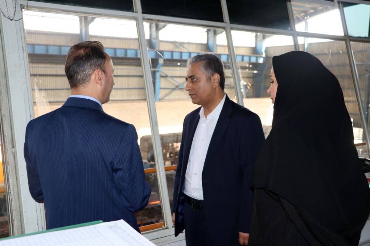 بازدید مدیرعامل این بانک از شرکت ذوب آهن آرمان آسیا در استان سمنان